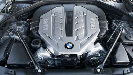 autopedia_BMW_7_Series_F01_F01_742752.jpg