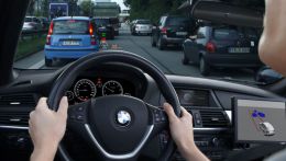 BMW представила автомобили с автопилотом BMW ActiveAssist.