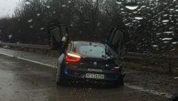 Прототип нового спорткара BMW i8  попал в  ДТП в Германии.