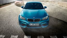 BMW M2 фото спереди