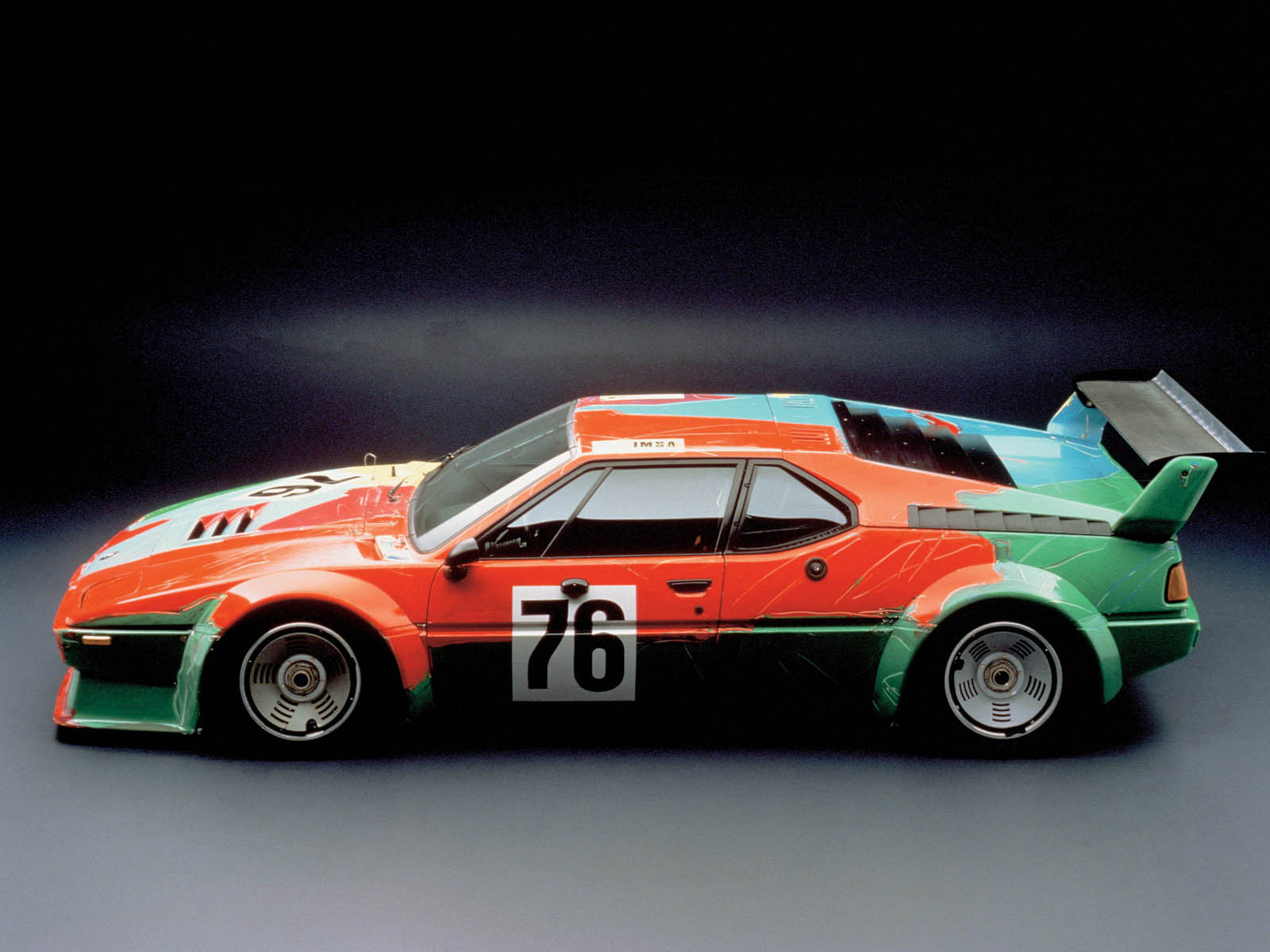 BMW M1 - 4-я машина из коллекции BMW Art cars