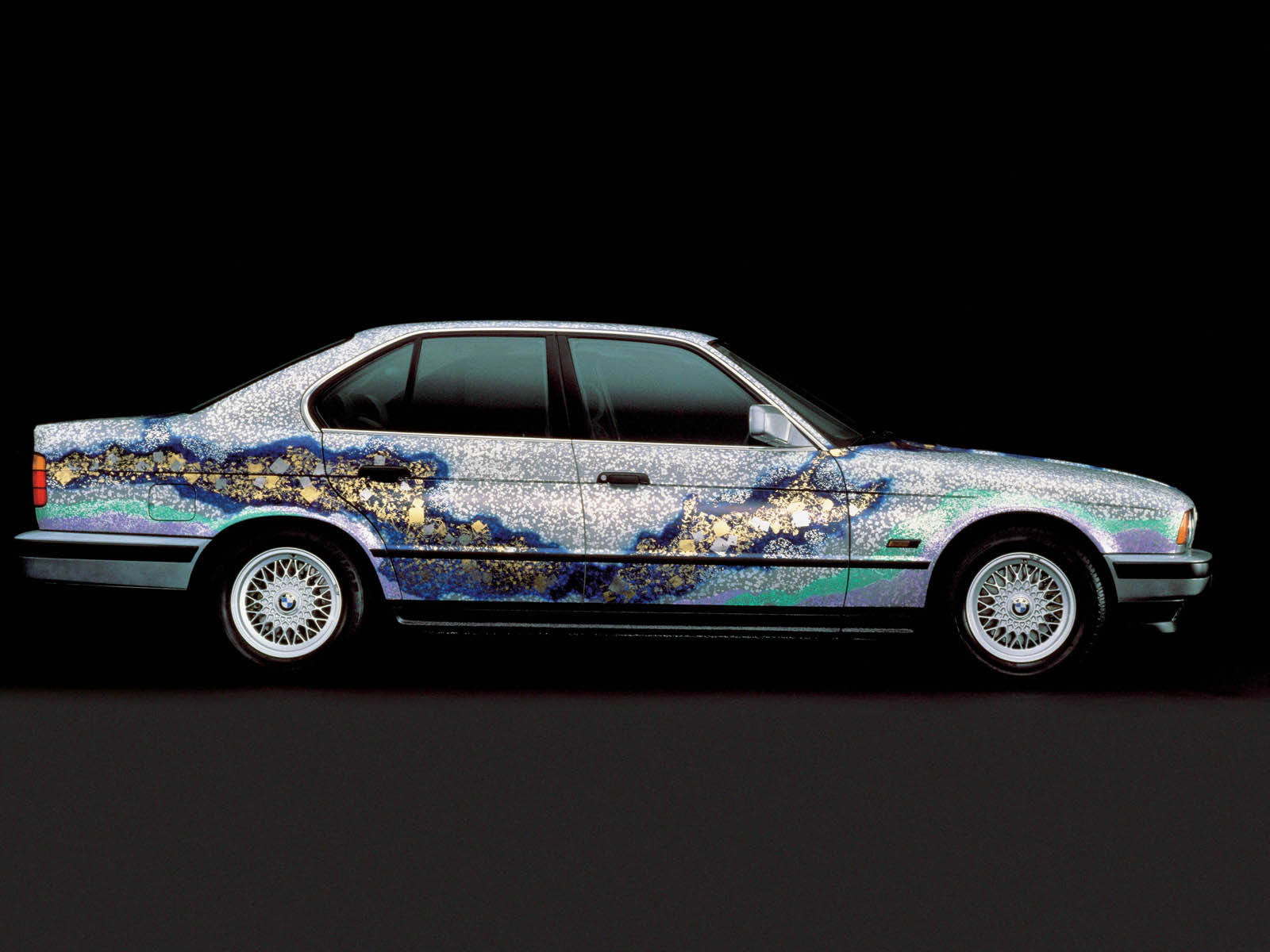 BMW E34 535i Art car