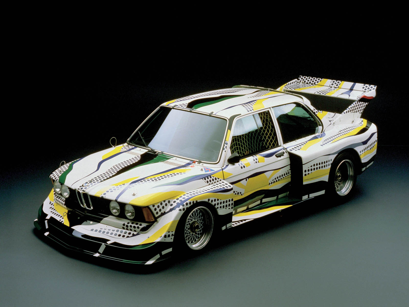 3-я машина из коллекции BMW Art cars - BMW 320i