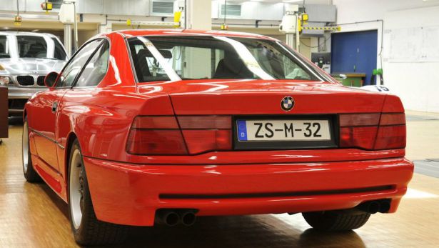 BMW M8 E31 фото сзади