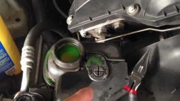 Как удалить воздух из системы охлаждения двигателя