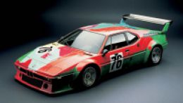 Жарким летом 1976 года боссы мюнхенского автогиганта дали «зеленый свет» разработке спортивного купе для гонок в классе GT. 