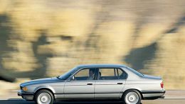 autopedia_BMW_7_Series_E32_7er_E32_847024.jpg