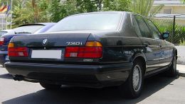 autopedia_BMW_7_Series_E32_7er_E32_329452.jpg