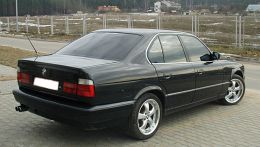 autopedia_BMW_5_Series_E34_5er_E34_104768.jpg