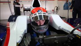 Александр Росси, 18-летний американский гонщик из Калифорнии, вполне успешно отработал на тестах в Хересе, без проблем освоившись за рулем BMW Sauber F1.09