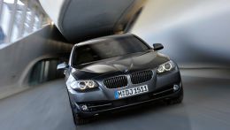 С марта 2010 года в салонах официальных дилеров BMW будет доступен новый седан BMW 5 серии шестого поколения. 