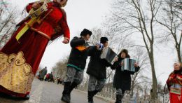 Движение в центре Москвы ограничат в связи с празднованием Масленицы