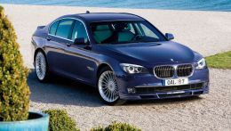 Концерн BMW продемонстрировал на автосалоне в Чикаго новое поколение Alpina B7
