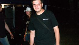 AV253781.jpg