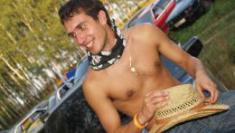 AV253441.jpg