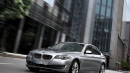 6 поколение 5-й серии BMW в кузове F10 выпускается c 2009 года по наше время, пришло на замену bmw e60