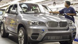 Американским заводам BMW грозит остановка из-за вулканической пыли