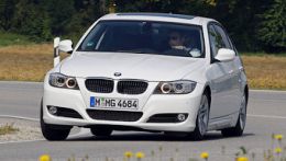 Трешка BMW доехала от Великобритании до Германии и обратно на одном баке