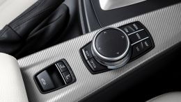 2017-BMW-4-Series-interior-06.jpg