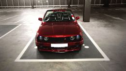 cars_other_badboy-bonnet-calypso-red-bmw-e30-