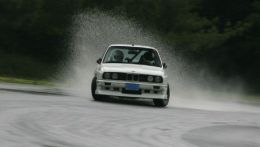 epcp_1002_01_o+monthly_readers_letters+bmw_e3