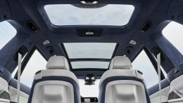 BMW X7 G07 панорама